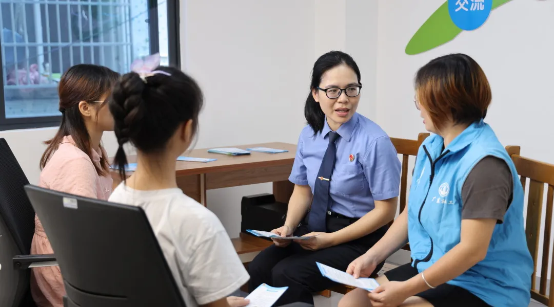 这堂课，我们把话筒交给了同学们