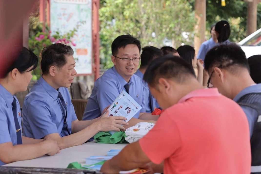 走进荔乡让民法典“落地生根”