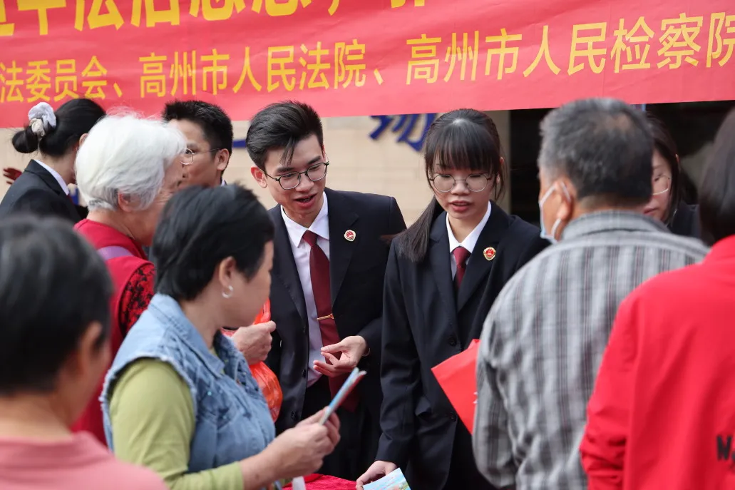 “宪”身说法，传播法治力量